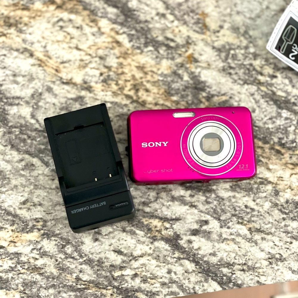Sony CyberShot 12.1 Camera